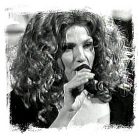 Lorella nei panni di Mina