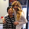 Lorella Cuccarini con fan